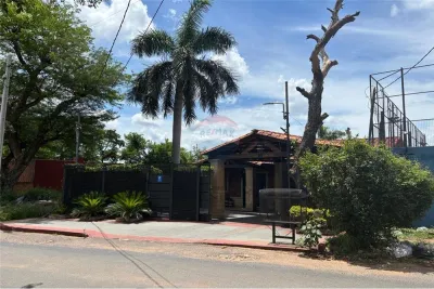Terreno de 161m² à Venda em Catedral, Assunção