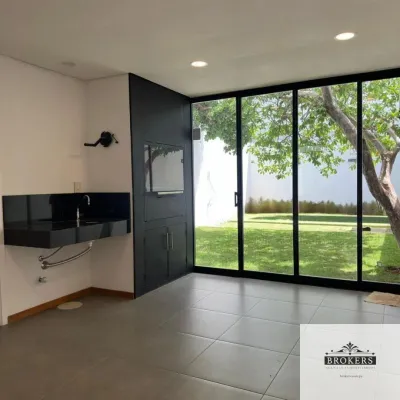 3-Bedroom House for Sale in Primer Barrio, Luque