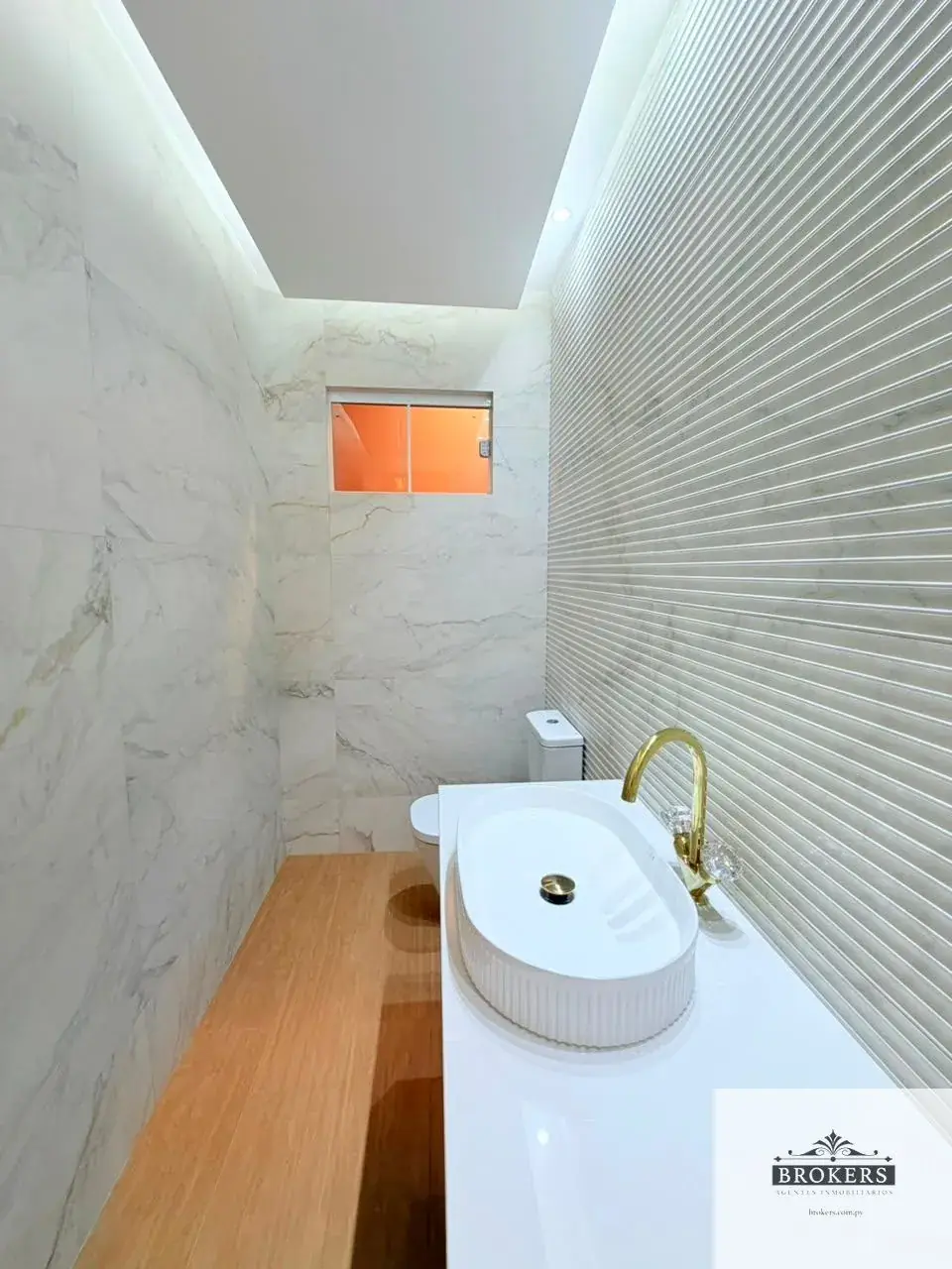 5-Bedroom House for Sale in Herrera, Asunción - Image 9
