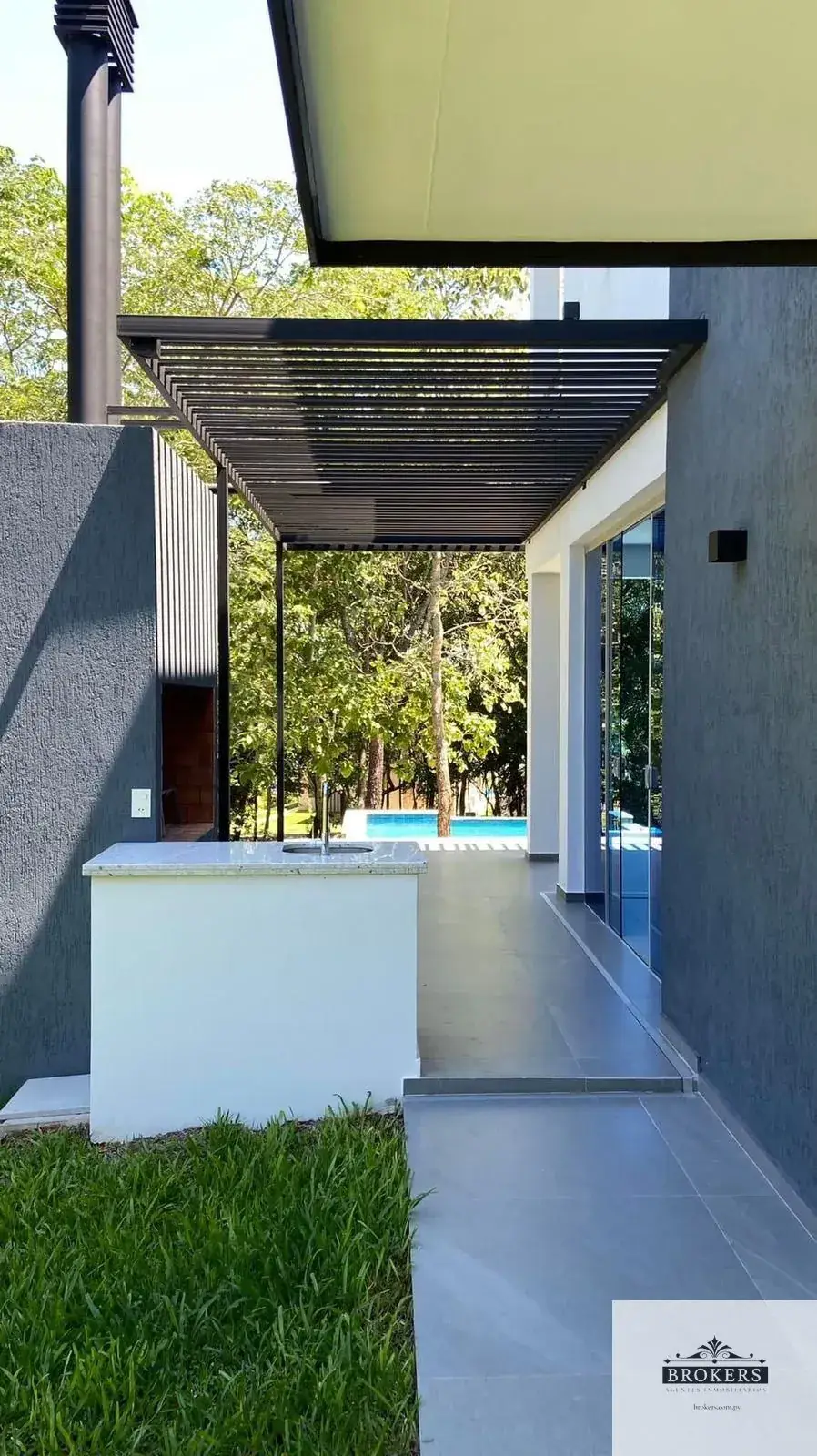 3-Bedroom House for Sale in Cristóbal Colón, San Bernardino - Image 8