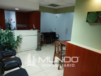 Local Comercial de 98m² en Venta en Zona 10, Ciudad de Guatemala