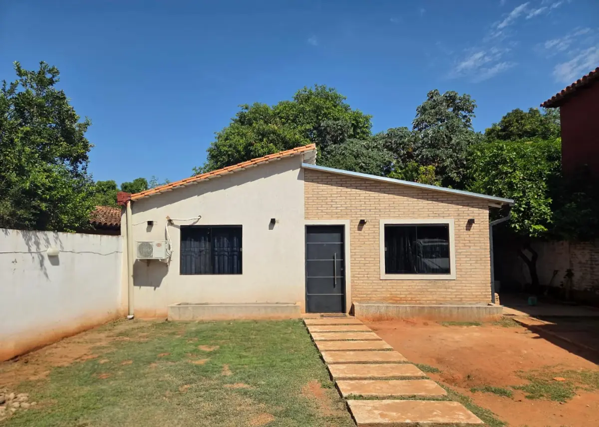Casa de 2 dormitorios en Venta en Las Residentas, Fernando de la Mora
