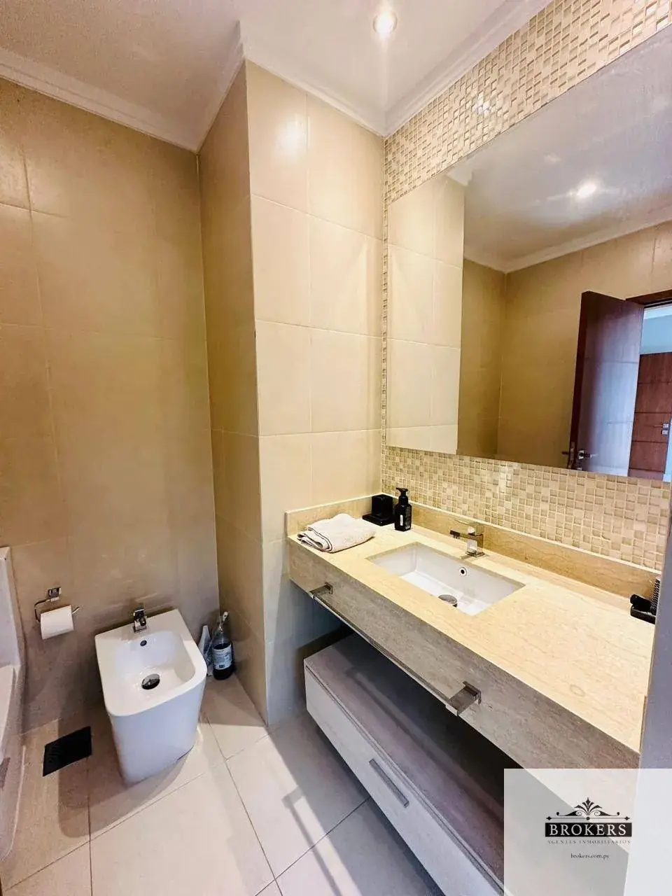 Apartamento de 2 quartos à venda em Carmelitas, Assunção - Image 6