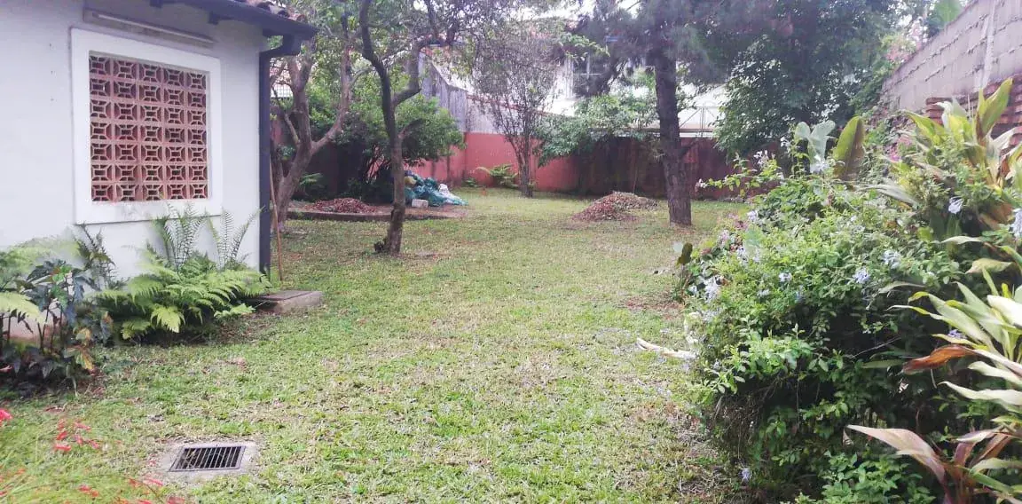 Casa de 3 dormitorios en Venta en San Jorge, Asunción - Image 2