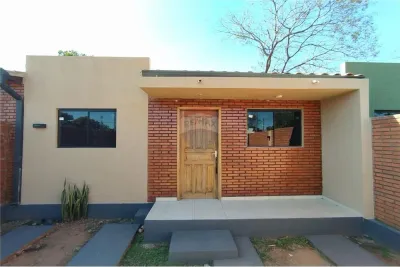 2-Bedroom House for Sale in San Lorenzo