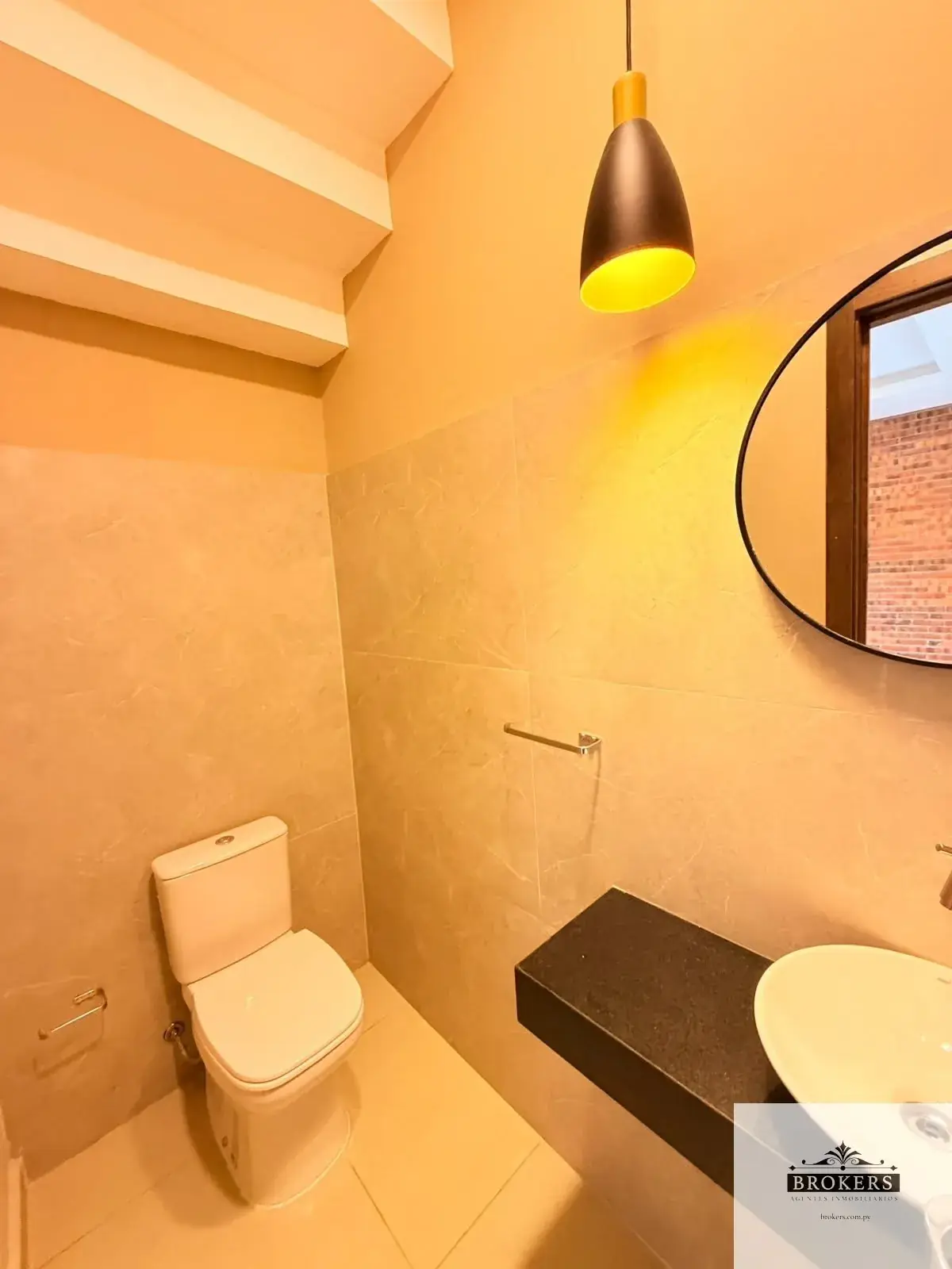 Casa de 3 dormitorios en Venta en Primer Barrio, Luque - Image 6