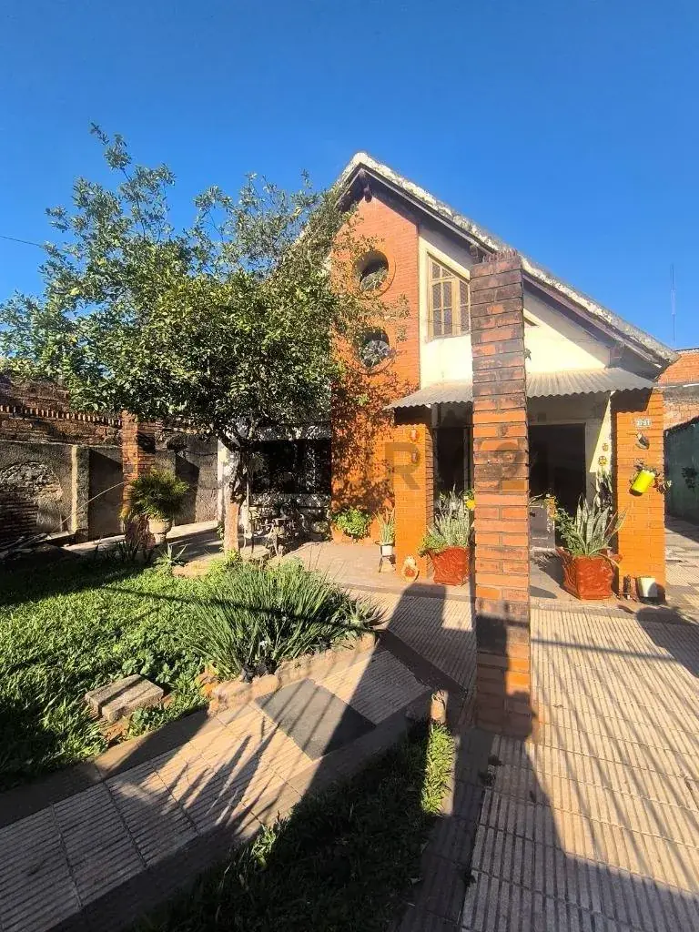 4-Bedroom House for Sale in San Juan, Fernando de la Mora - Image 6