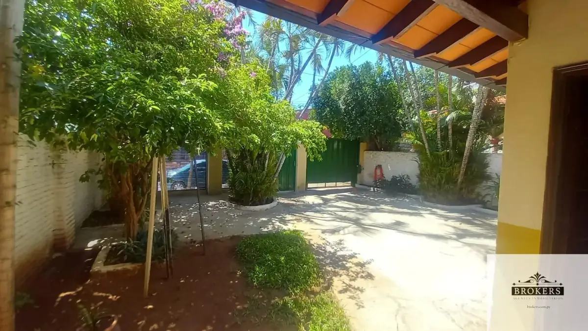 Lote de 350m² à Venda em Terminal, Assunção - Image 4
