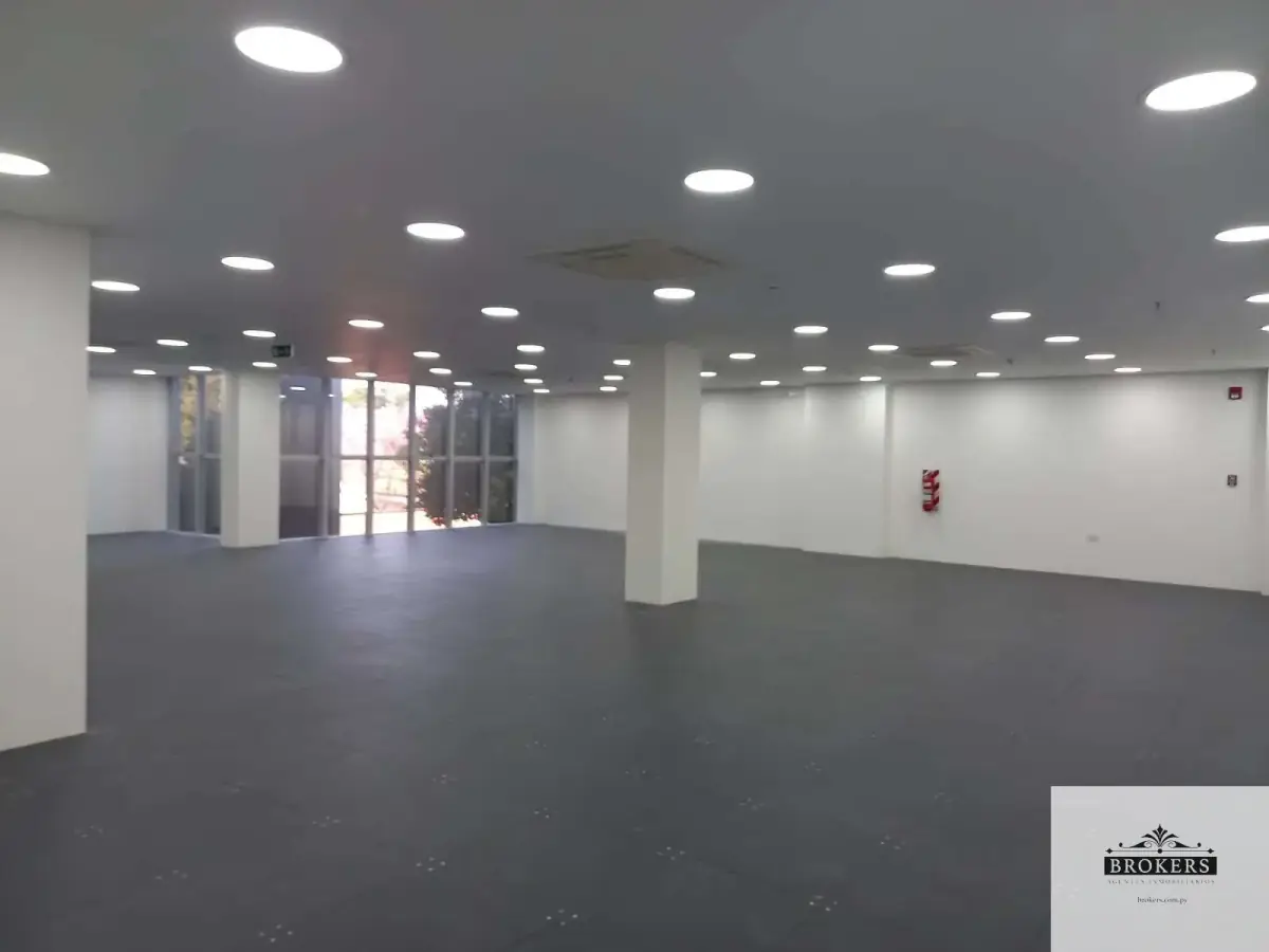 Espaço Comercial de 206m² para Aluguel em Villa Morra, Assunção - Image 4
