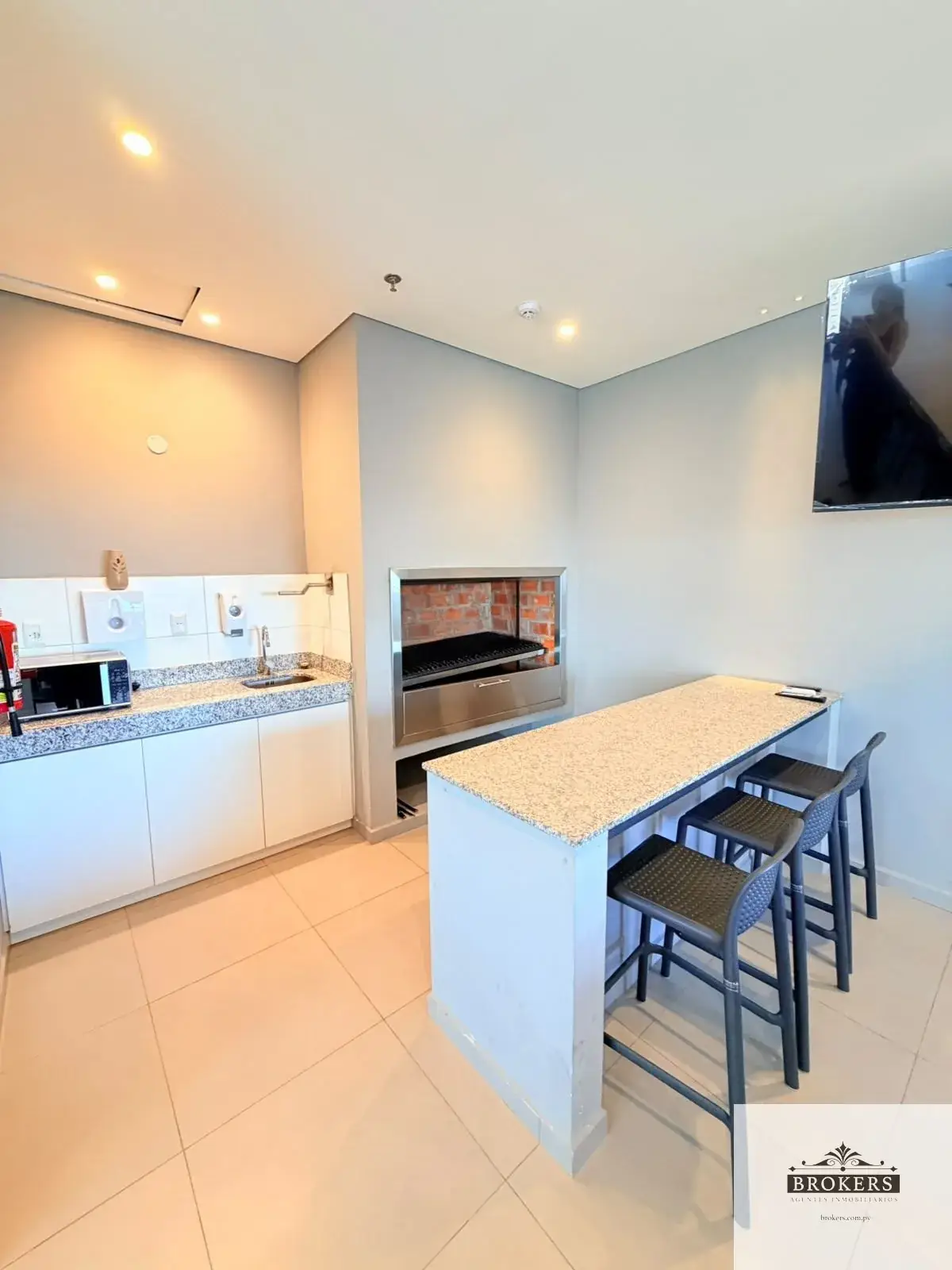 Apartamento de 1 Quarto à Venda em Mburucuyá, Assunção - Image 11