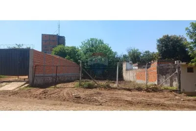 Land of 384m² for Sale in Loma Pytá, Asunción