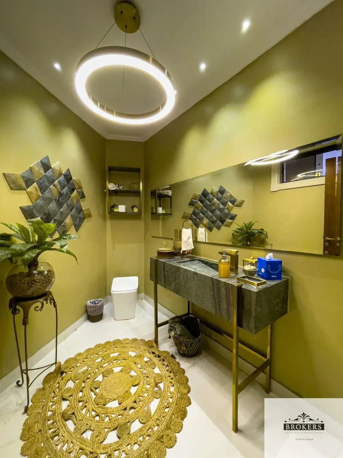 Casa de 4 dormitorios en Venta en Ycuá Satí, Asunción - Image 17