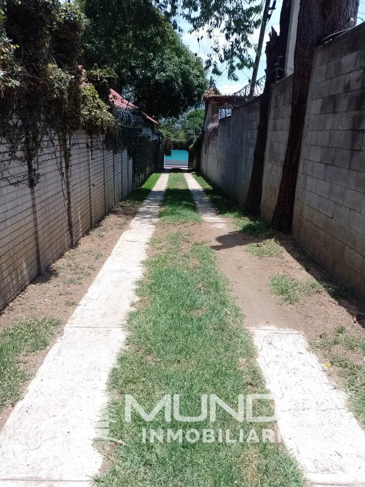 250m² Lot for Sale in San Lucas Sacatepéquez