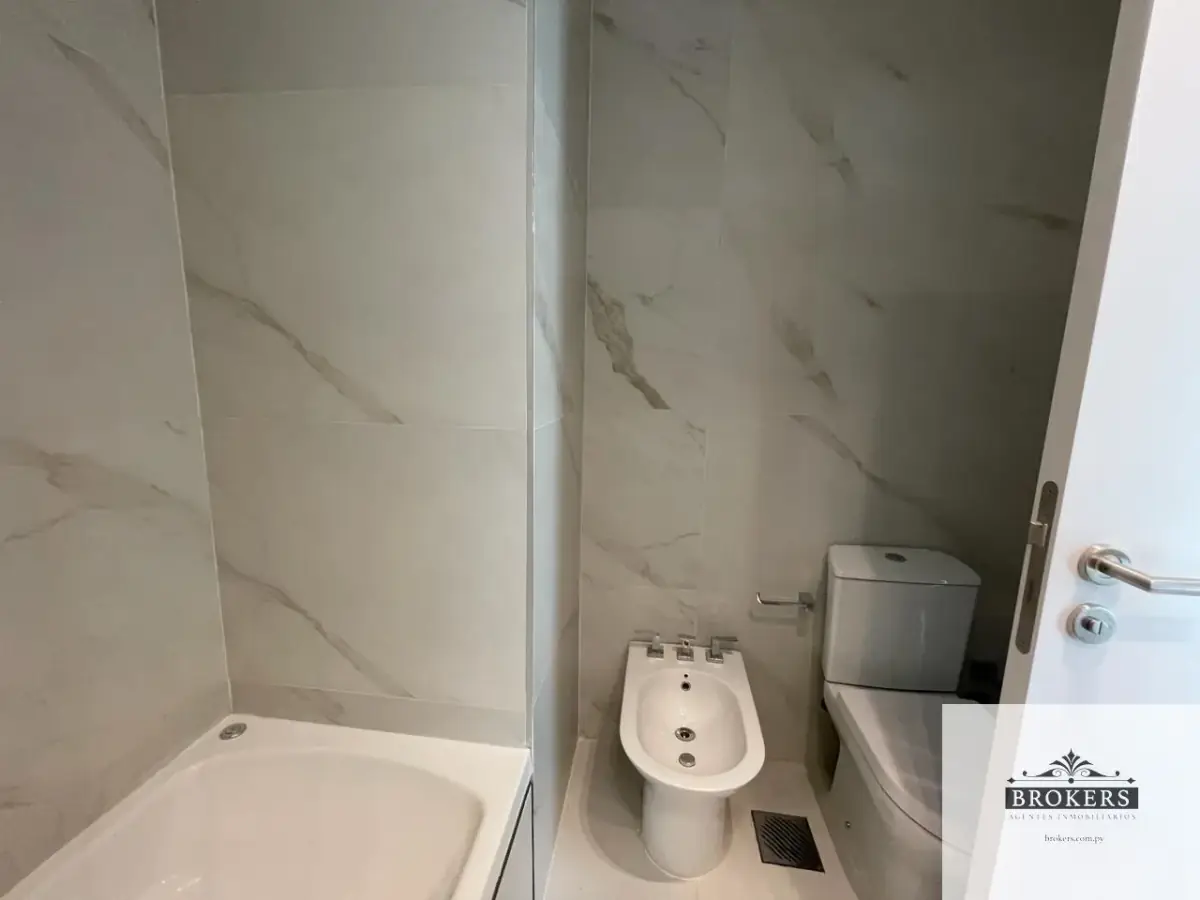 Departamento de 2 dormitorios en Alquiler en Ycuá Satí, Asunción - Image 4