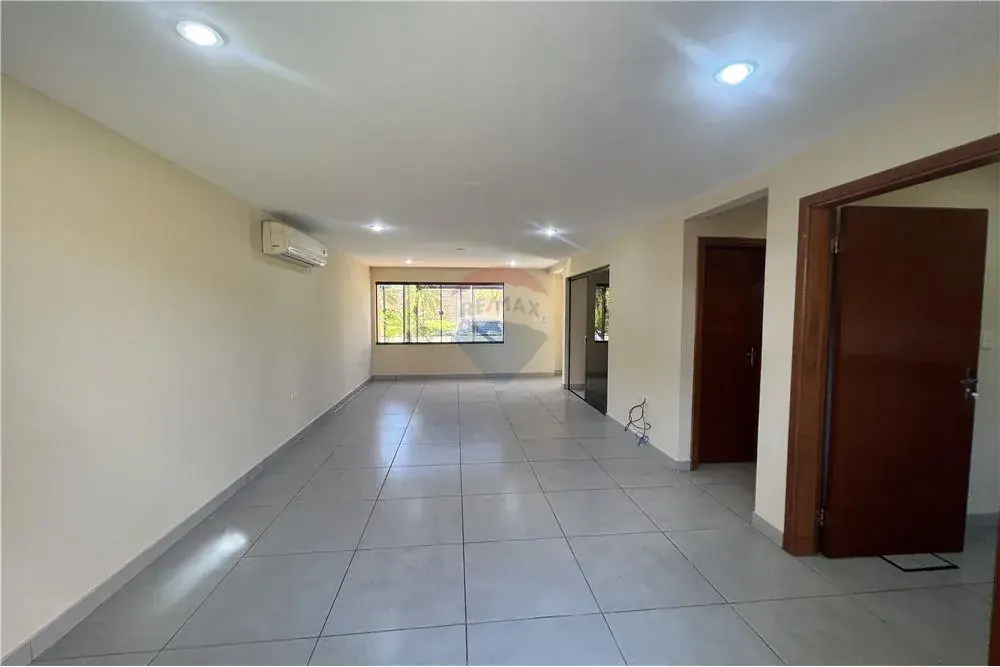 Departamento de 3 dormitorios en Venta en Cuarto Barrio, Luque - Image 20