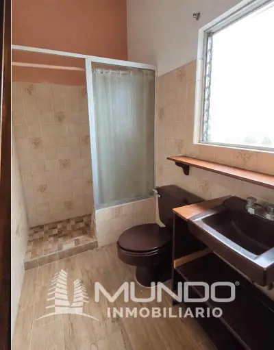 Casa de 4 dormitorios, 350m², en Venta en Zona 17, Ciudad de Guatemala