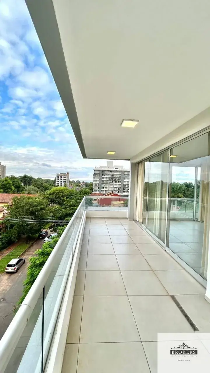 2-Bedroom Apartment for Sale in Madame Lynch, Asunción - Image 7