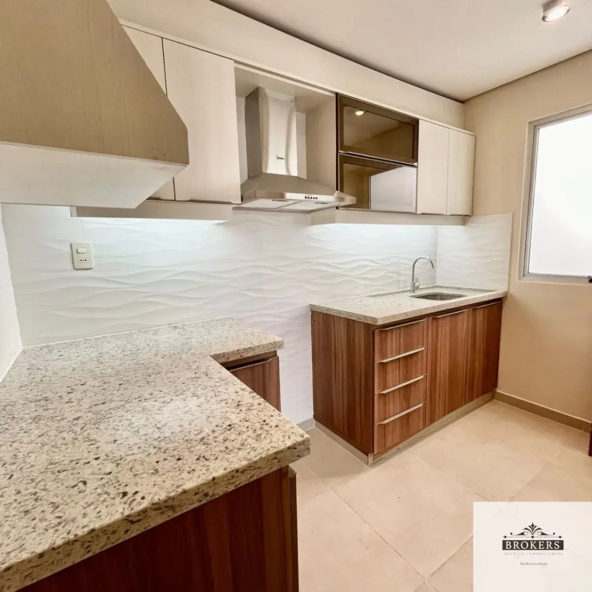 Departamento de 2 dormitorios en Venta en Jara, Lambaré - Image 9