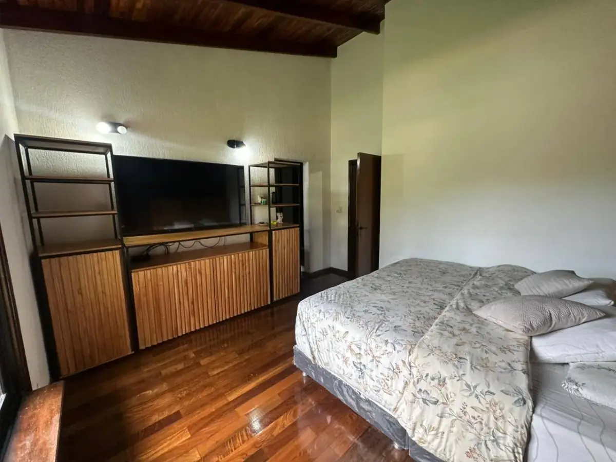 Casa de 5 quartos para Aluguel em Villa Ofelia, Fernando de la Mora - Image 5