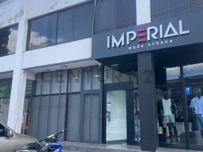 Commercial Space of 1,710m² for Sale in Terminal, Asunción