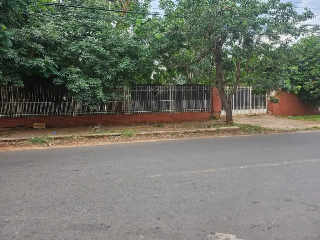 Casa de 6 dormitorios en Venta en Capiatá - Image 3