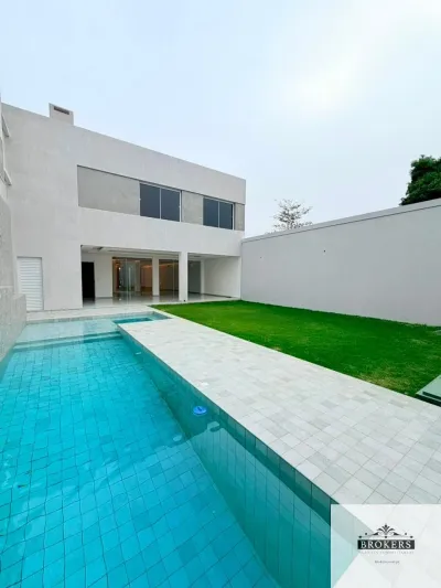 5-Bedroom House for Sale in Herrera, Asunción