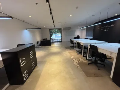 Local Comercial de 80m² en Alquiler en Luis Alberto de Herrera, Asunción