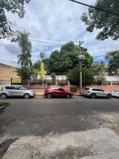 Terreno de 1.945m² à Venda em Pettirossi, Assunção