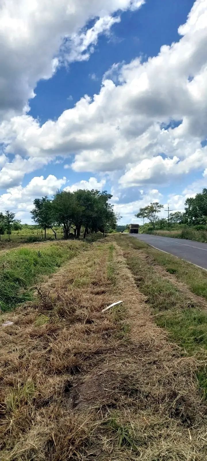 20 hectares em Arroyos y Esteros com estrada asfaltada e frente para o rio Piribebuy - Image 4
