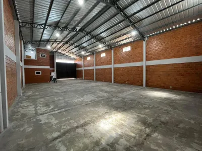 Warehouse of 354m² for Sale in Rosa Mística, Mariano Roque Alonso