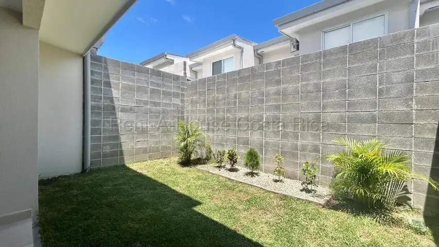 3-Bedroom House, 192m², for Rent in Heredia - Image 4