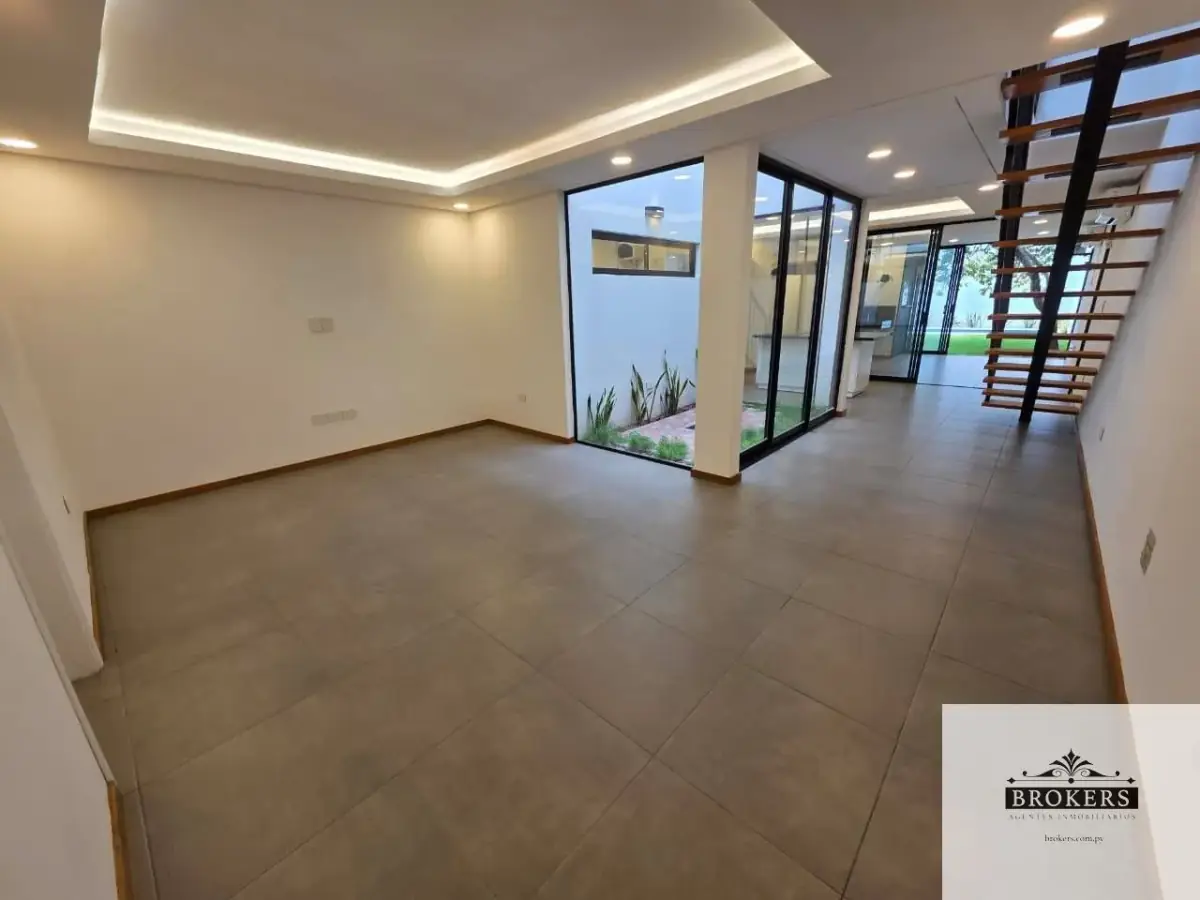 3-Bedroom House for Sale in Primer Barrio, Luque - Image 5
