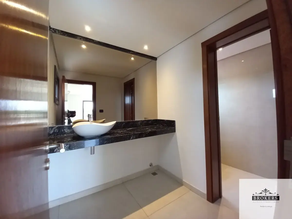 2-Bedroom Apartment for Rent in Madame Lynch, Asunción - Image 16