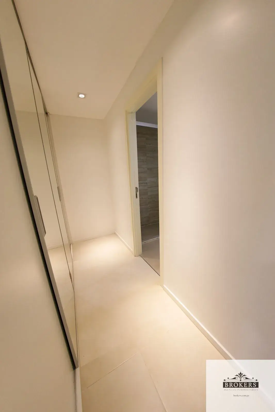 4-Bedroom Apartment for Sale in Ycuá Satí, Asunción - Image 14