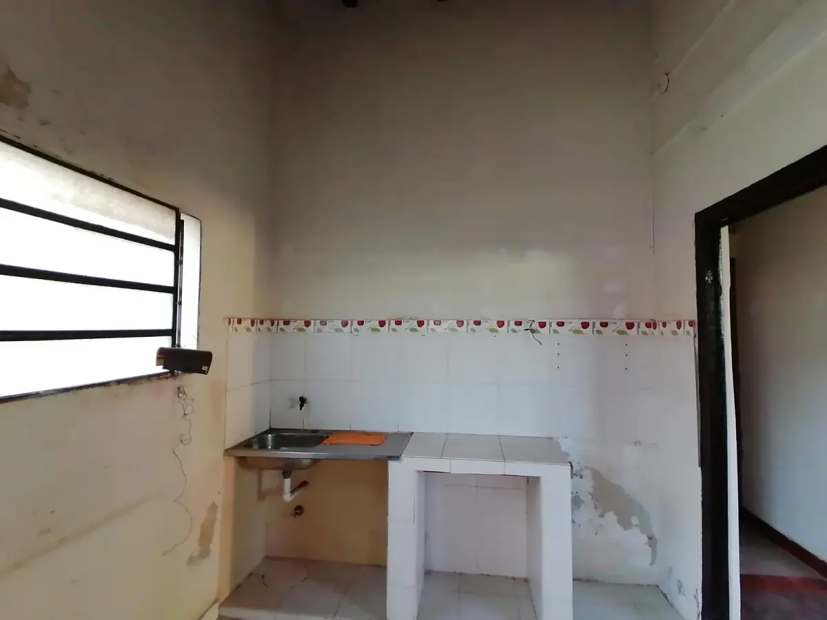 2-Bedroom House for Sale in Obrero, Lambaré - Image 9