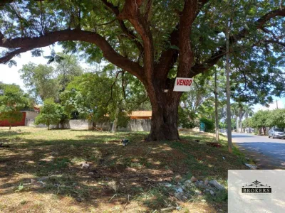 Terreno de 1.015m² à Venda em Cuarto Barrio, Luque