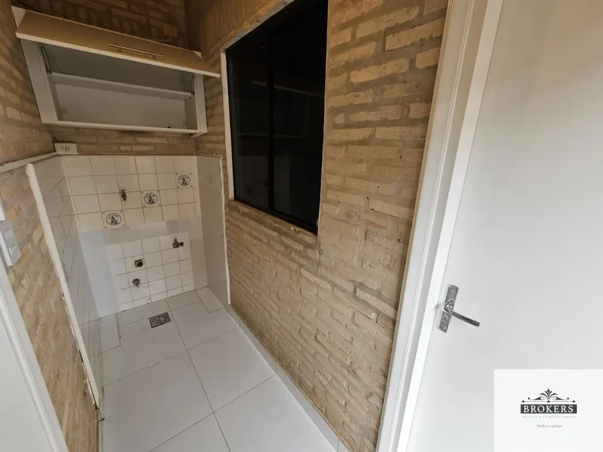 Casa de 3 dormitorios en Venta en Cuarto Barrio, Luque - Image 14
