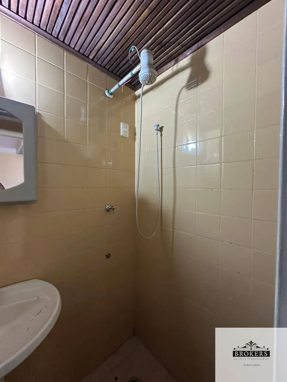 Espaço Comercial de 47m² para Aluguel em Catedral, Assunção - Image 7