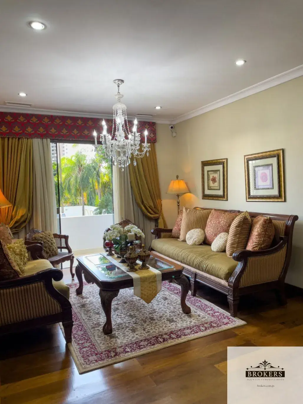 Casa de 4 dormitorios en Venta en Ycuá Satí, Asunción - Image 11