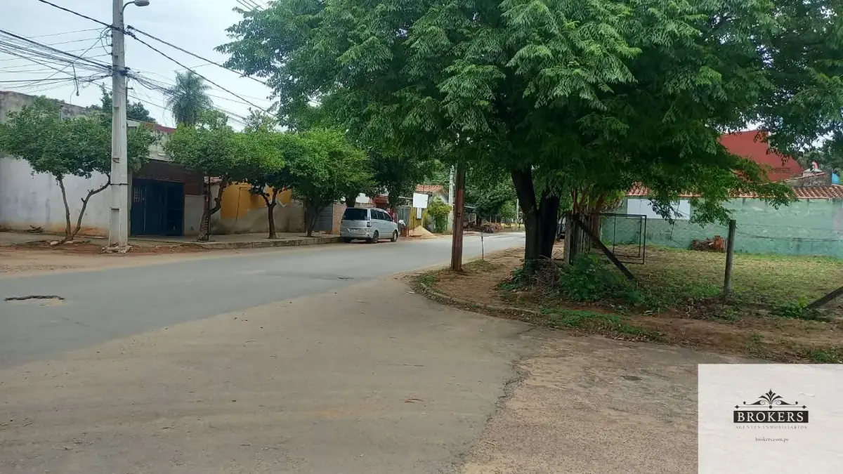 391m² Lot for Sale in Cuarto Barrio, Luque - Image 4