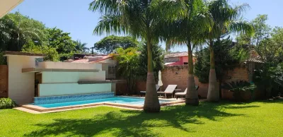 Casa de 6 dormitorios en Venta en Mcal. José Félix Estigarribia, Lambaré