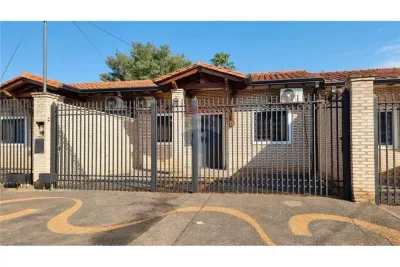 Casa de 2 dormitorios en Venta en Itauguá
