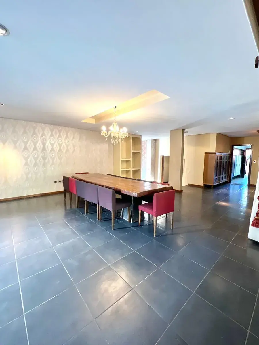 Casa de 5 dormitorios en Venta en Mburicaó, Asunción - Image 11