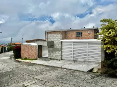 Casa en venta en Los Guayabitos, Urb. Altos de los Guayabitos, Baruta.