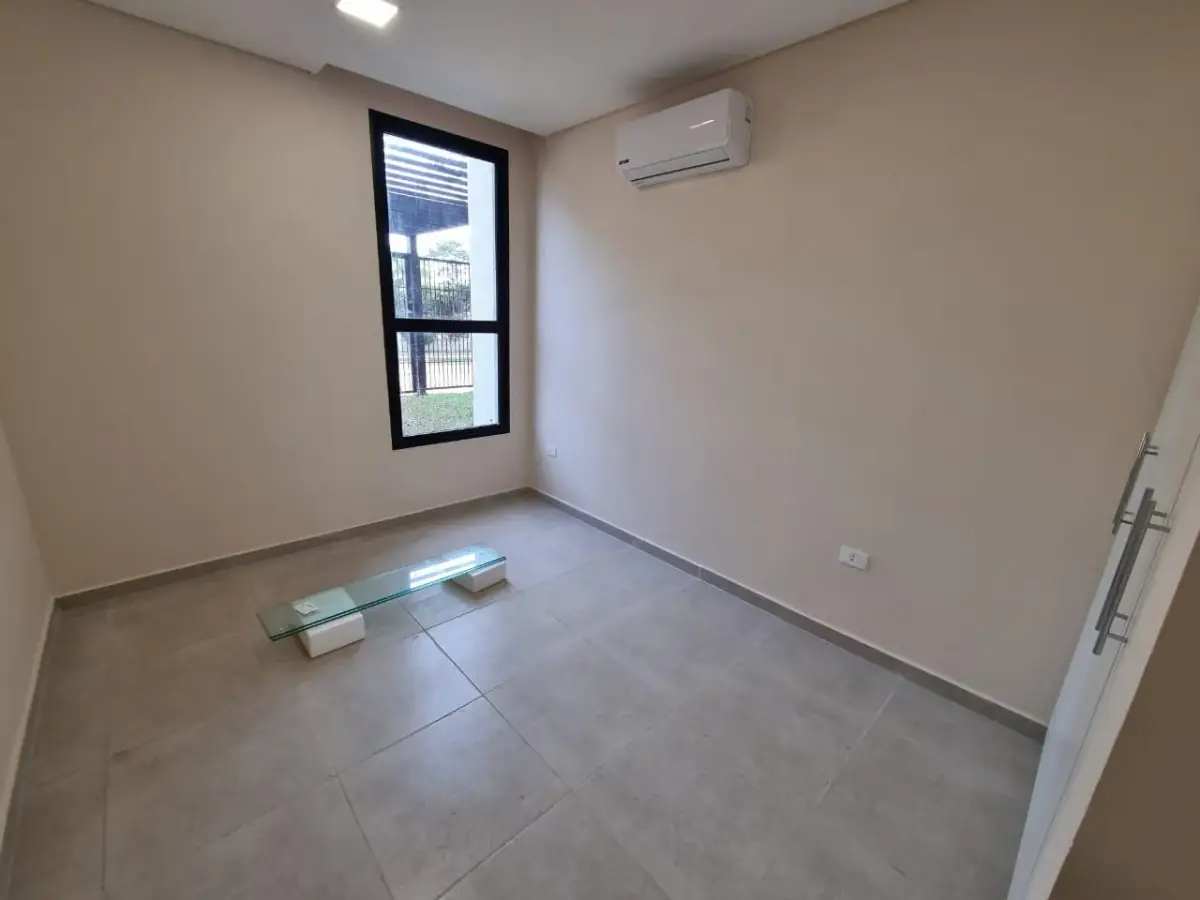 Casa de 3 dormitorios en Venta en San Bernardino - Image 10