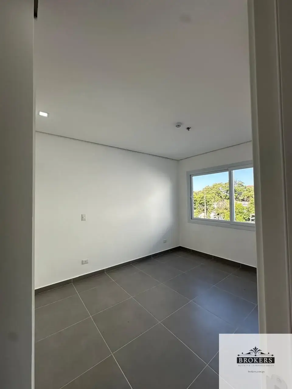 Departamento de 1 dormitorio en Venta en Ycuá Satí, Asunción - Image 10