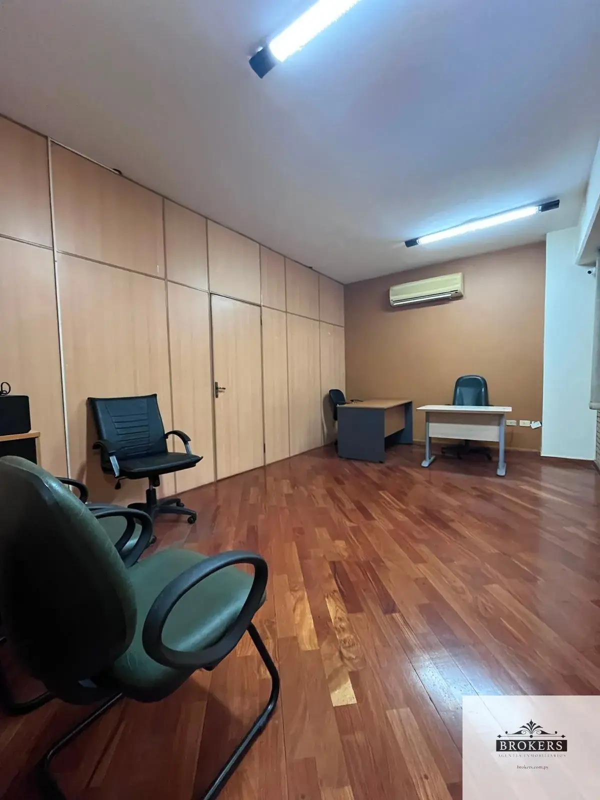 Local Comercial de 480m² en Alquiler en Mariscal Estigarribia, Asunción - Image 4