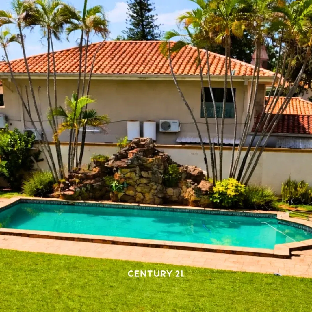 Casa de 5 quartos, 708m², para Aluguel em Luis Alberto de Herrera, Assunção - Image 5