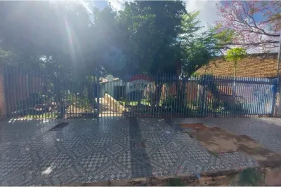 Casa de 3 dormitorios en Venta en sector 5, Villa Elisa