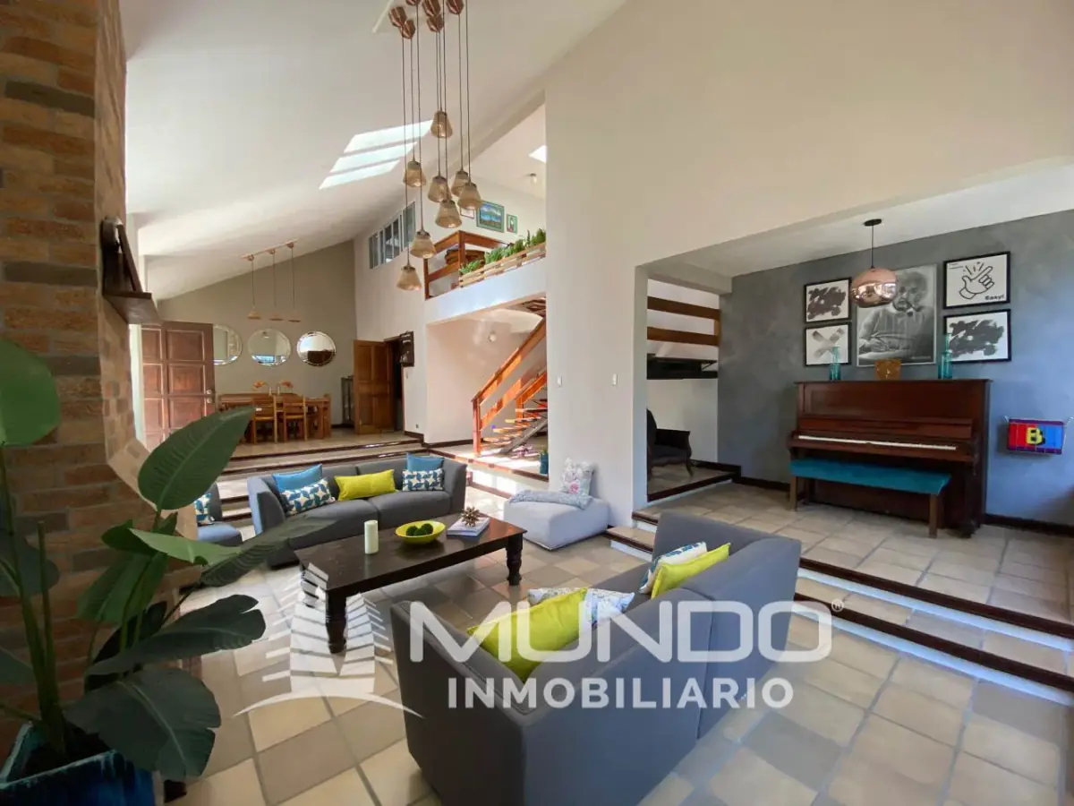 Casa de 4 quartos, 425m², para Aluguel na Cidade da Guatemala - Image 4